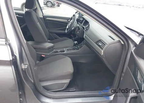 2019 Volkswagen Jetta 1.4T R-Line/1.4T S/1.4T Se из США, поврежденный, VIN 3VWC57BU7KM106224